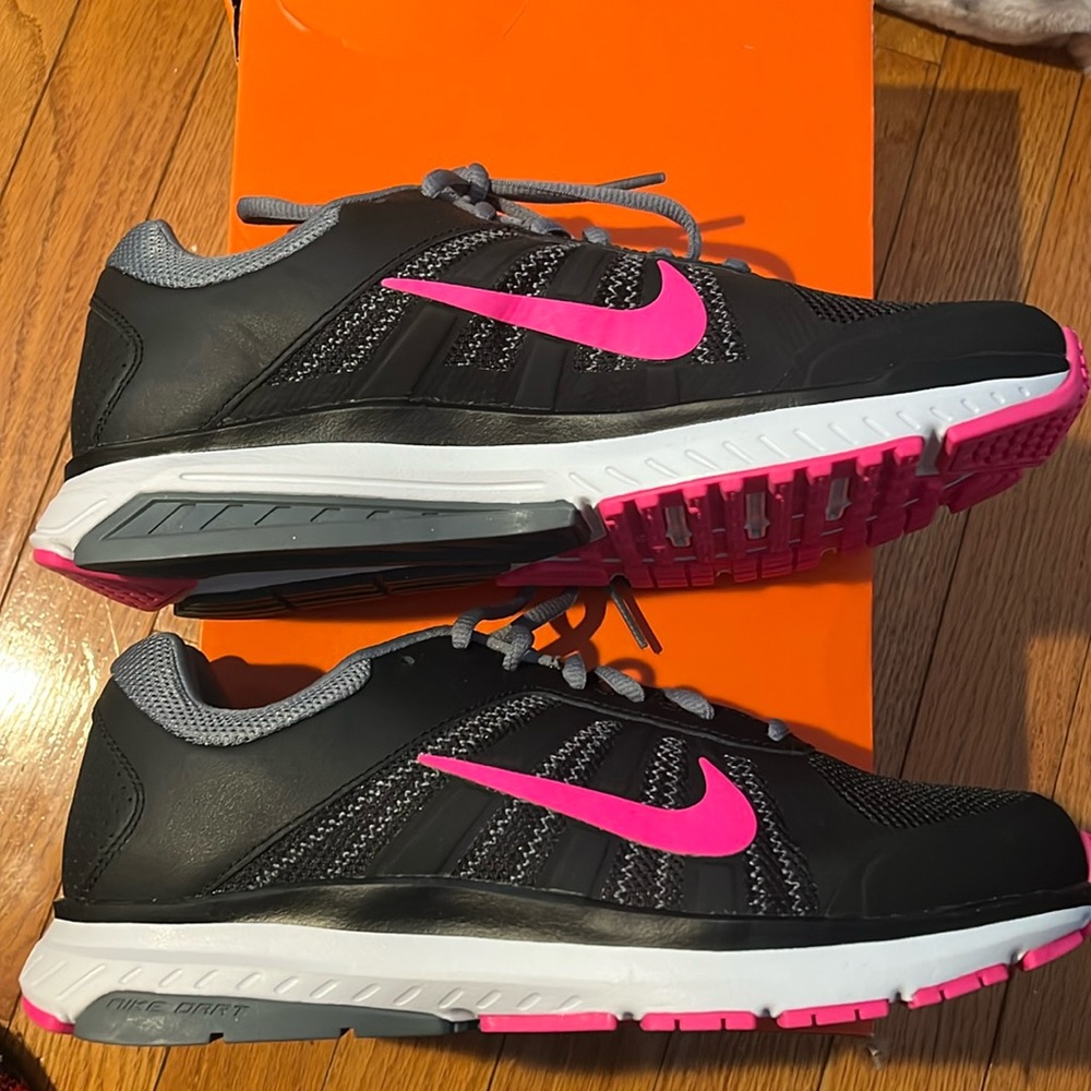 Nike Dart 12 Black/Pink Mesh Lace up Sneakers Size 9
